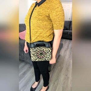 Betsy Johnson Phone 💗❤️🔥💓 Bag.